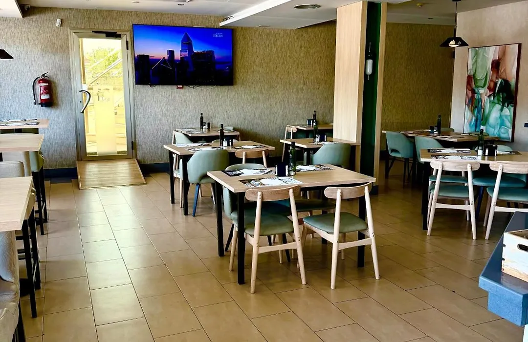 Hotel El Cruce Moraleda-1