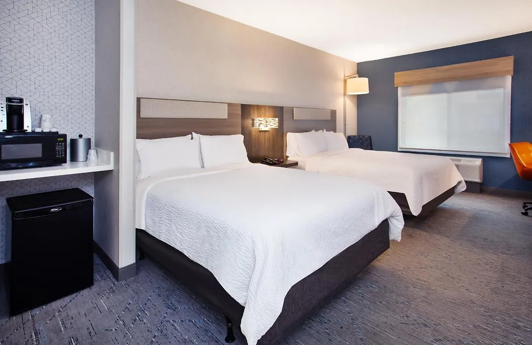 Holiday Inn Express Hotel & Suites - Belleville Area By Ihg-1