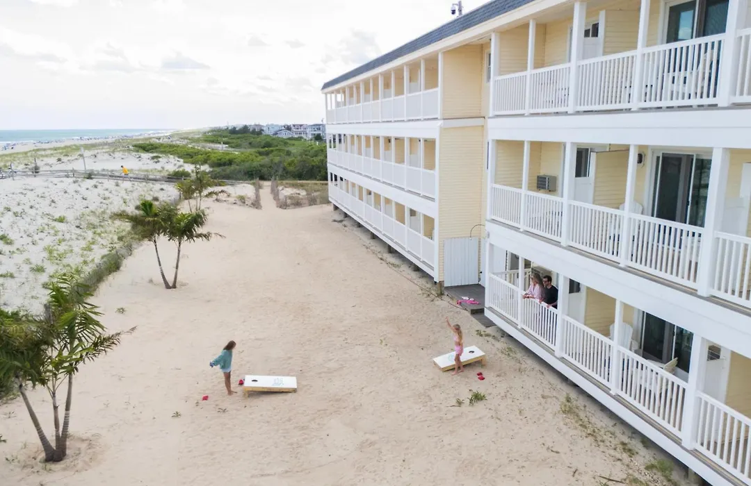 Drifting Sands Oceanfront Hotel-1