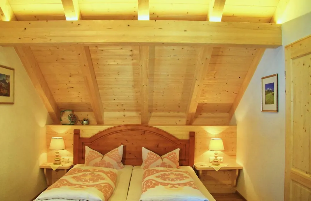 Gästehaus ALPENROSE-1
