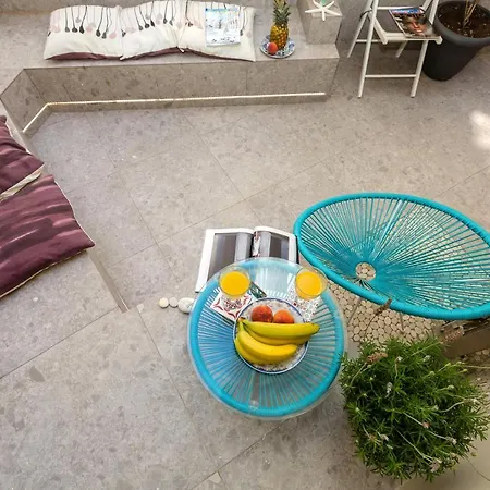Loc Hospitality Urban Den-3