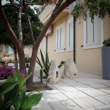 Il Giardino Nascosto-2