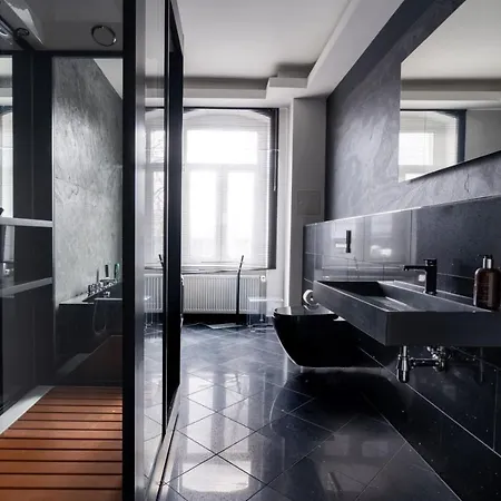 Little Suite-3