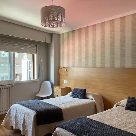 Hostal Crisol X Liste Station-3