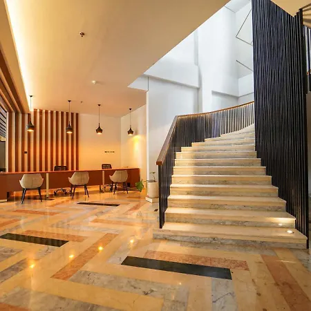 Rayz Umm Hotel Malang-3
