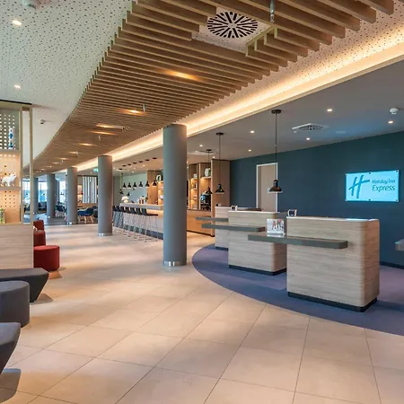 Holiday Inn Express Düsseldorf - Hauptbahnhof, an IHG Hotel-2