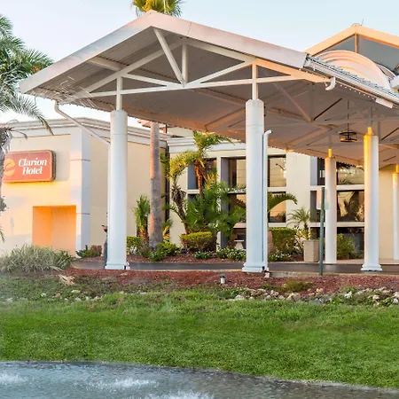 Clarion Hotel Orlando International Airport-2