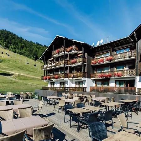 Hotel Champs Fleuris Morzine-3