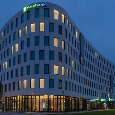Holiday Inn Express Düsseldorf - Hauptbahnhof, an IHG Hotel-3