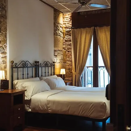San Sebastian Dot Rooms-3