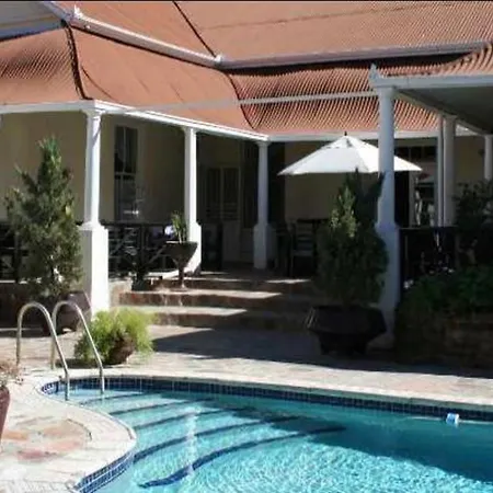 Karoopark Guest House-3