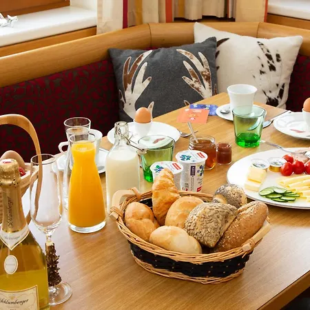 Hotel Alpenblick-3