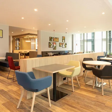 Holiday Inn Express Brussels - Airport By Ihg-3