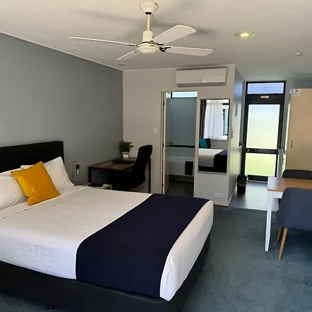Academy Motor Inn-2