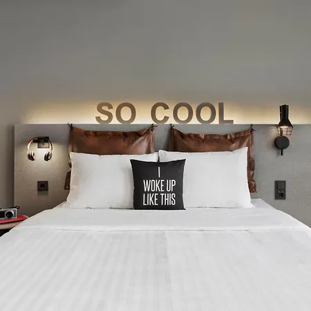 Moxy Duesseldorf City-3