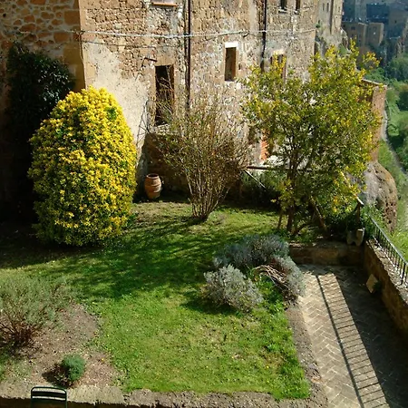 Un giardino nel tufo-3