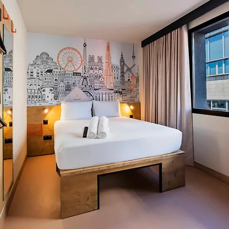 Easyhotel Madrid Alcala-3