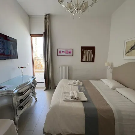 Elamar Rooms & Apartment-2