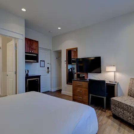 Strathcona Hotel-2