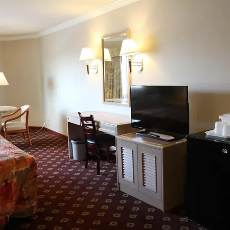 Metro Plaza Hotel-2