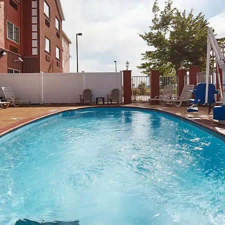 Best Western Plus Olive Branch Hotel & Suites-3