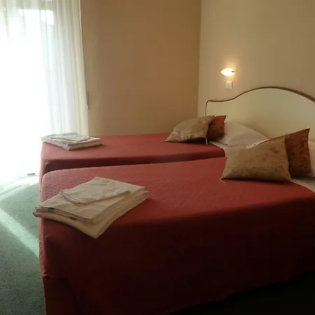 Hotel Crosal-3