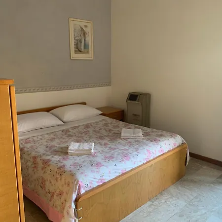 Hotel Apollo-2