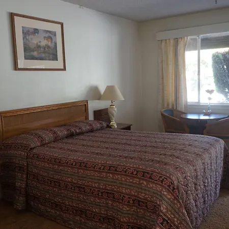Blue Gum Motel-3