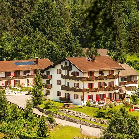 Bayern Resort Hotel - Adults only - mit Zugspitzblick - Eibsee-Nähe - Wellnessbereich - Naturpool im Sommer-3