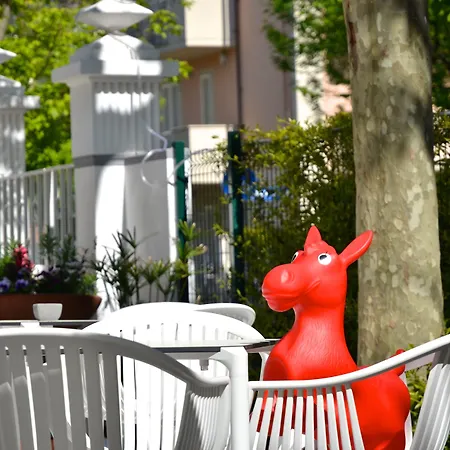 Petit Hotel-2