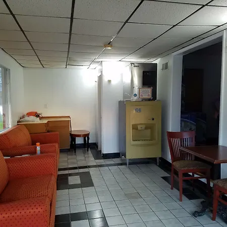 Budget Inn - Keokuk-3