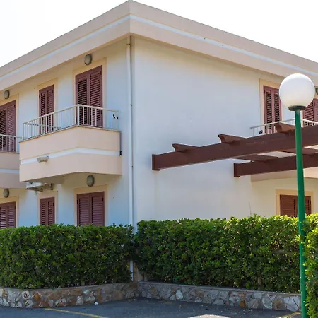 Club Residence La Castellana Mare-2