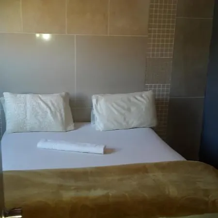 Legacy Guest Lodge-3