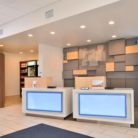 Holiday Inn Express & Suites - Brighton By Ihg-2