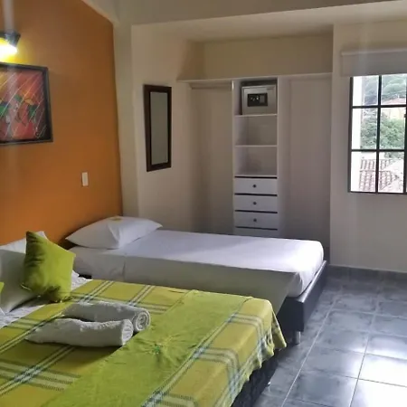 Sam'S Vip Hostel San Gil-3
