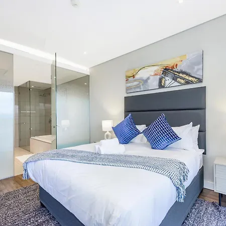 Deluxe Self-Catering Apartment | Park Central-3