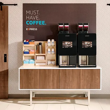 Holiday Inn Express & Suites - Brighton By Ihg-3