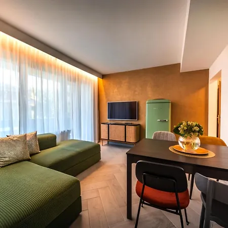 Goldfinger + Suites-3