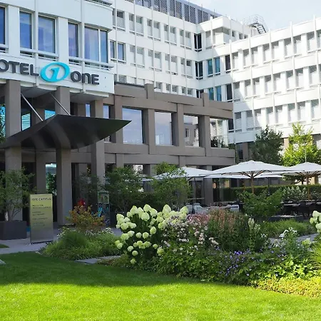Motel One Muenchen-Campus-2