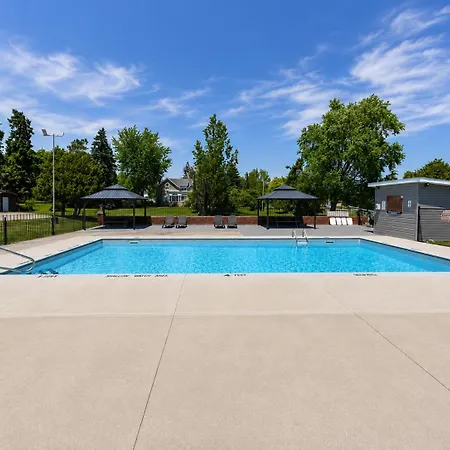 Ramada By Wyndham 1000 Islands Gananoque-3