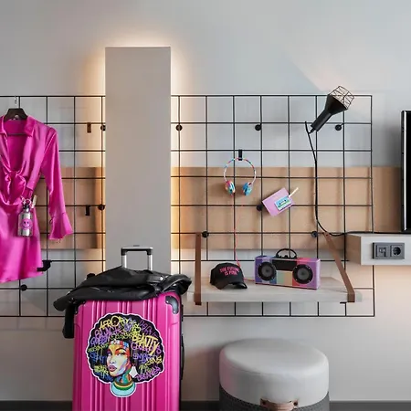 Moxy Duesseldorf City-2
