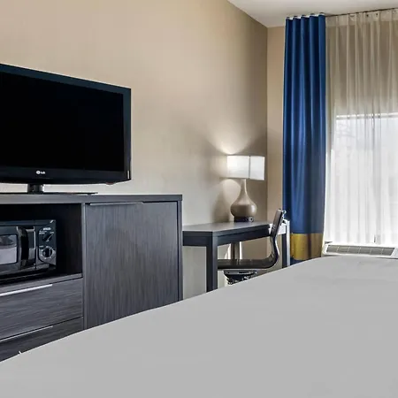 Comfort Inn & Suites Pauls Valley - City Lake-2