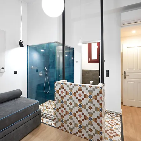The Maroon Bottle Hotel-2