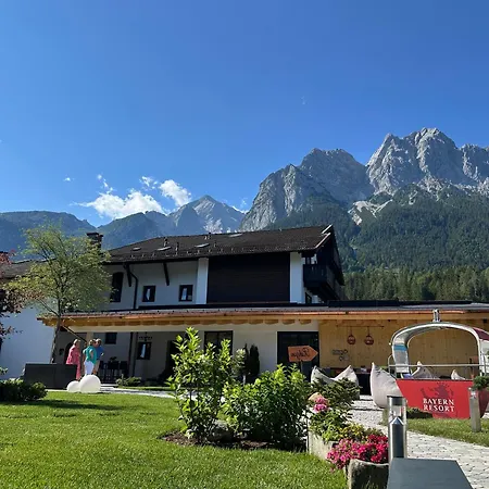 Bayern Resort Hotel - Adults only - mit Zugspitzblick - Eibsee-Nähe - Wellnessbereich - Naturpool im Sommer-2