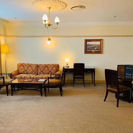 Royal Albert Hotel-2