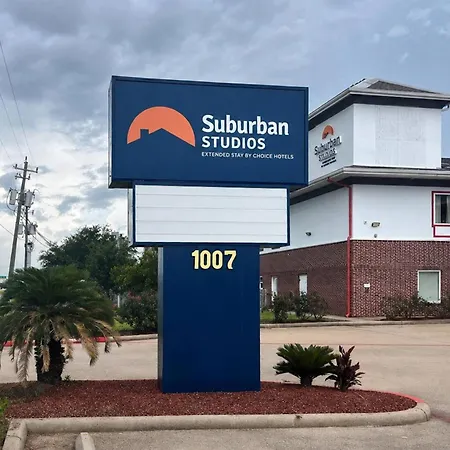 Suburban Studios Clute - Lake Jackson-2