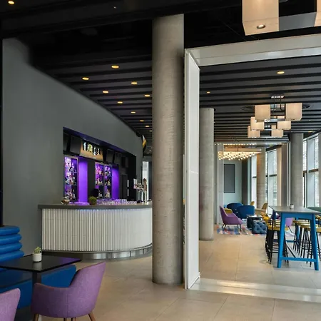 Aloft By Marriott London Excel-3