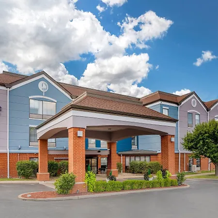 Comfort Inn & Suites Saint Louis Lafayette Square-2