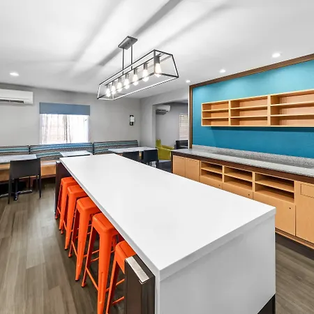 Mainstay Suites Cincinnati Blue Ash-3