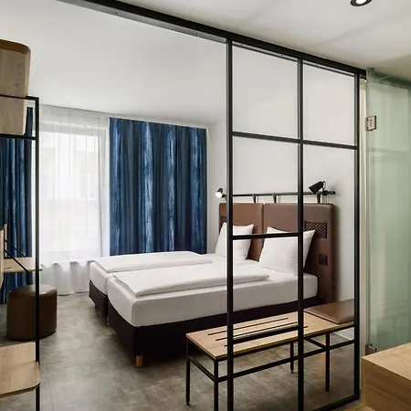 Danubius Hotel District V-2